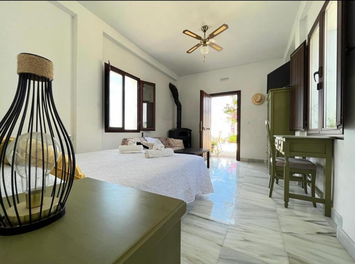 Cortijo Dominguez - Rural Experience Villa Lucena Exterior photo