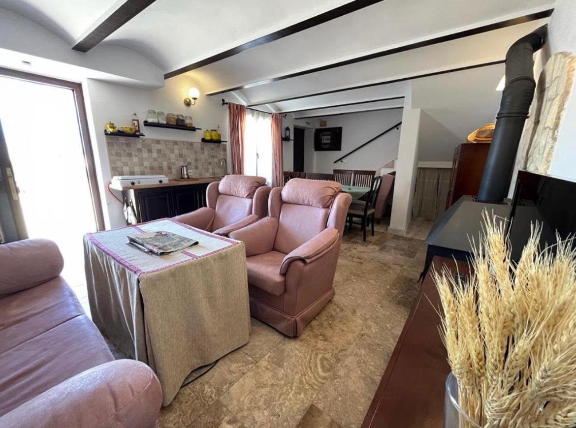 Cortijo Dominguez - Rural Experience Villa Lucena Exterior photo
