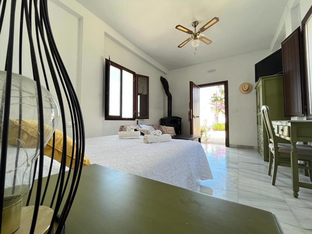 Cortijo Dominguez - Rural Experience Villa Lucena Exterior photo