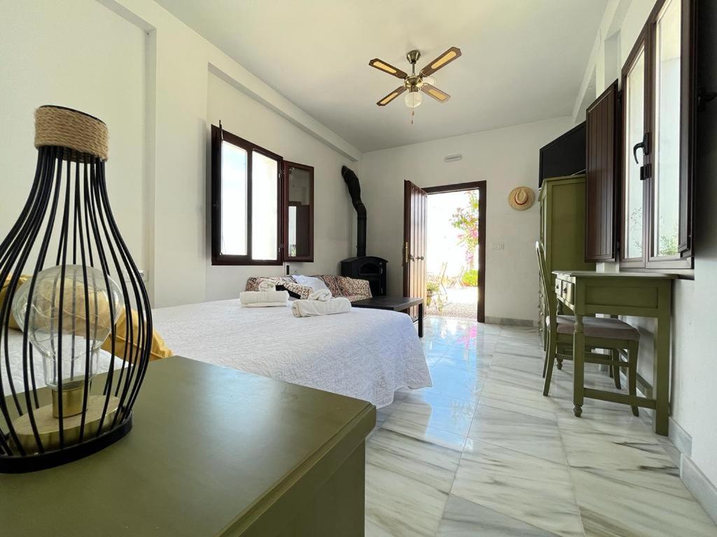 Cortijo Dominguez - Rural Experience Villa Lucena Exterior photo