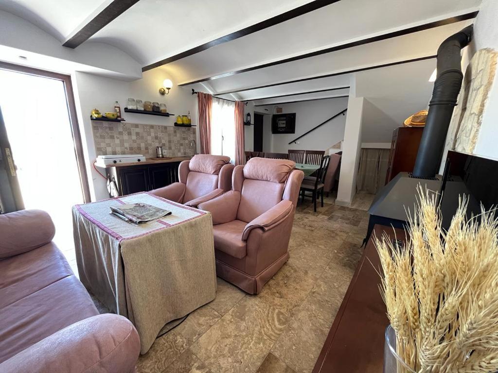 Cortijo Dominguez - Rural Experience Villa Lucena Exterior photo